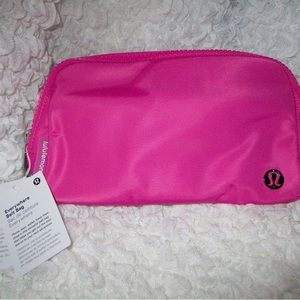 Lululemon Athletica Everywhere Belt Bag in Sonic Pink!💗
